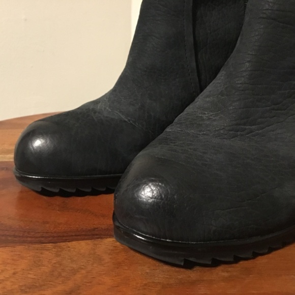 Kenneth Cole Black Leather Wedge Boot Size 8.5 R1 B - Picture 6 of 12